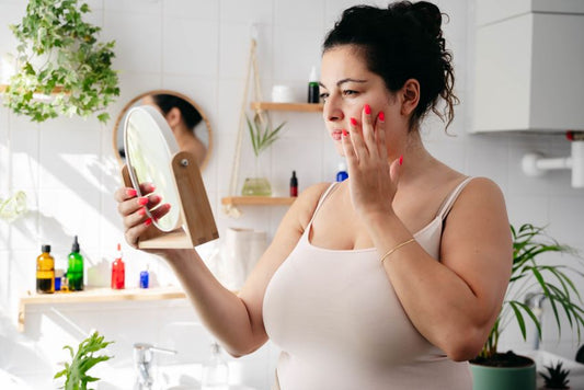 Causas de los ojos hinchados al levantarse: cómo puedes evitarlo